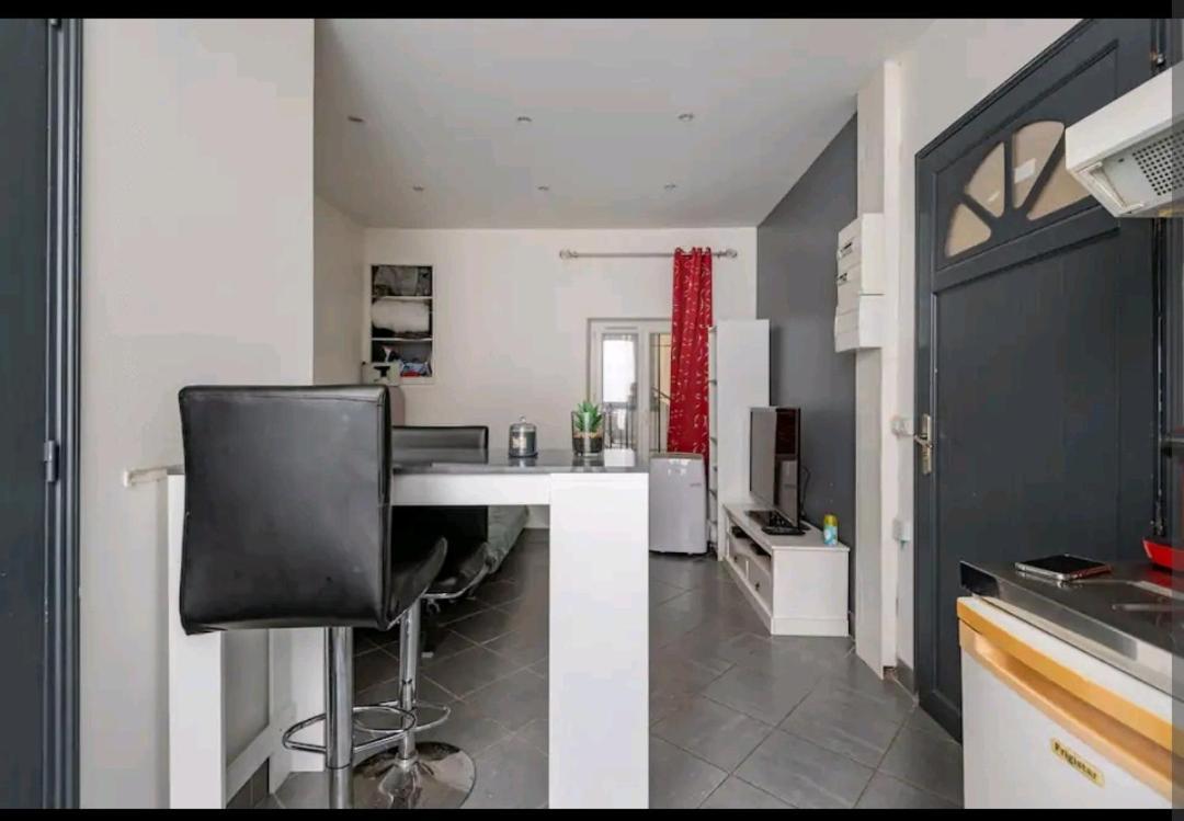 Studio Montelimar Cosy, Calme, Netflix +Wifi Lägenhet Exteriör bild
